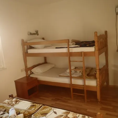 Pansion Karolina 3* Čitluk